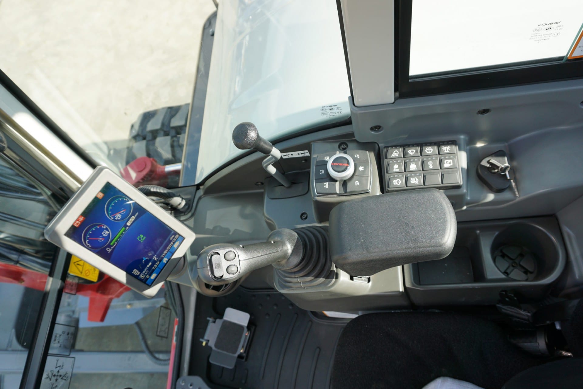 Mini-pelle Takeuchi TB370 – Image 2