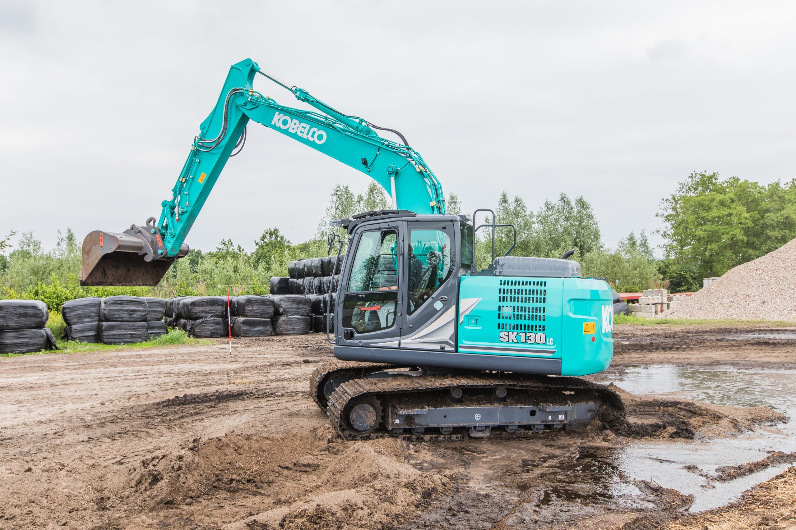 Pelle sur chenilles Kobelco SK130LC-11 – Image 4