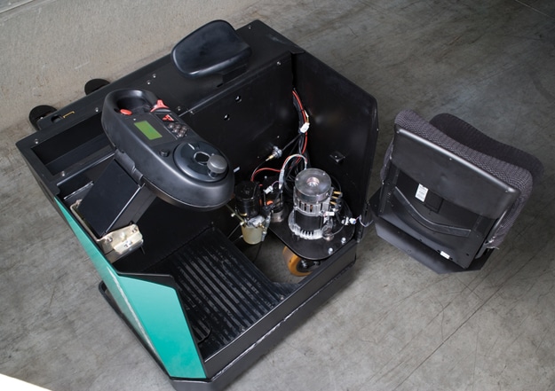 Transpalette électrique à conducteur porté assis Mitsubishi PBS20-30N2 PREMIA EX – Image 3