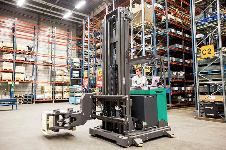 Chariots tri-directionnels pour les allées étroites Mitsubishi THD13-15N3 – Image 2